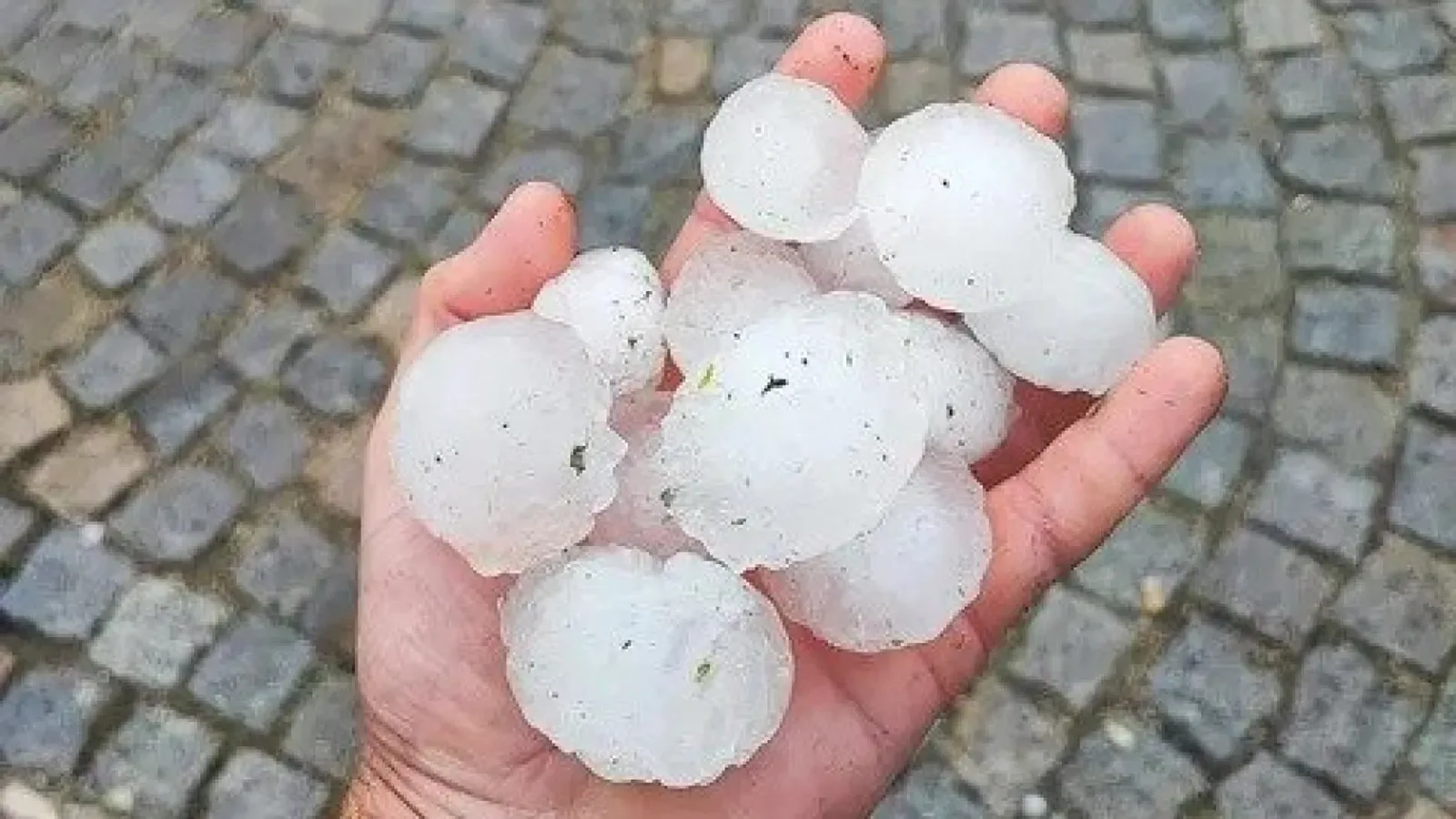 България остава без самолетна защита срещу градушки от месеци