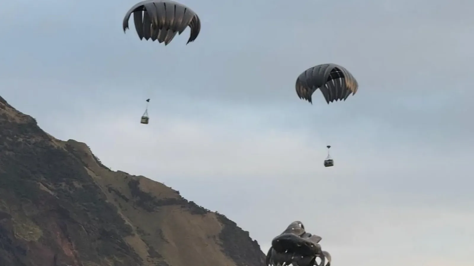 Британски военни кацнаха с парашути на Тристан да Куня заради хантавирус
