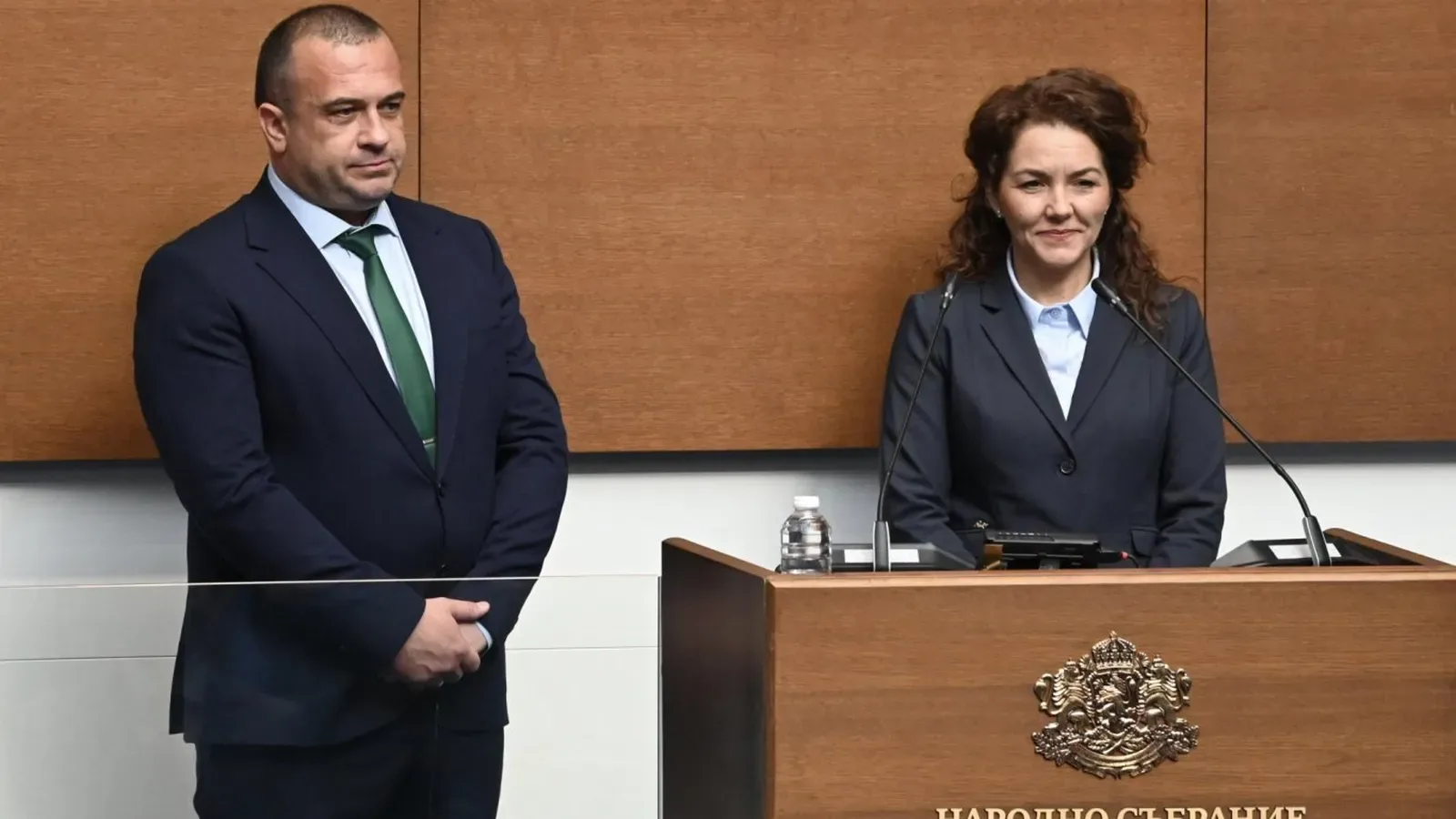 Двама нови депутати от ПБ положиха клетва в парламента