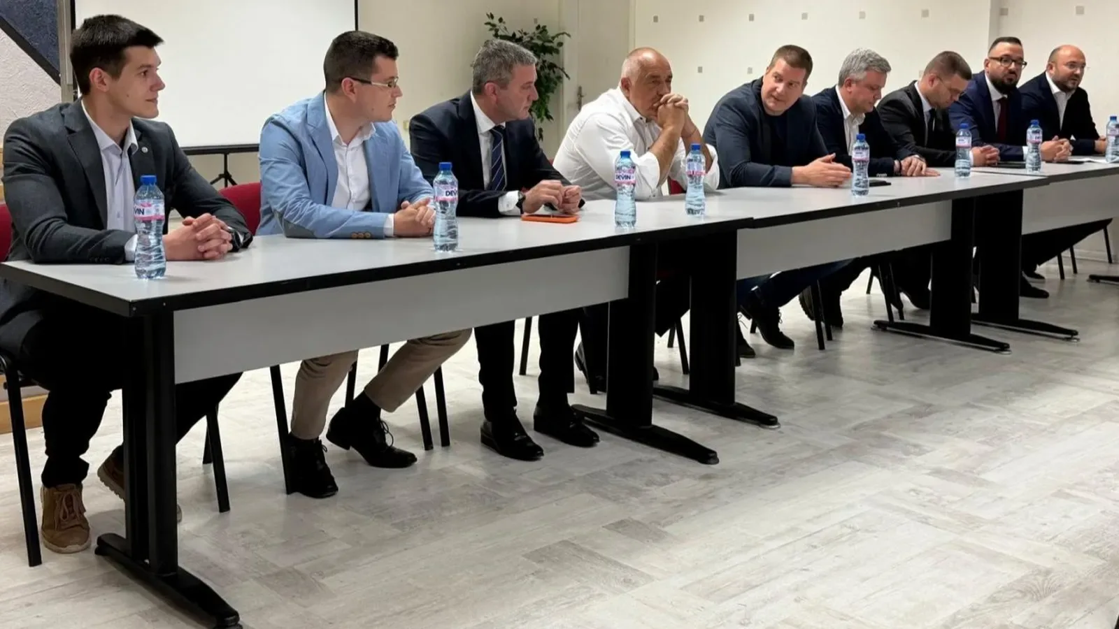 ГЕРБ сменя местните си ръководства в следващия месец