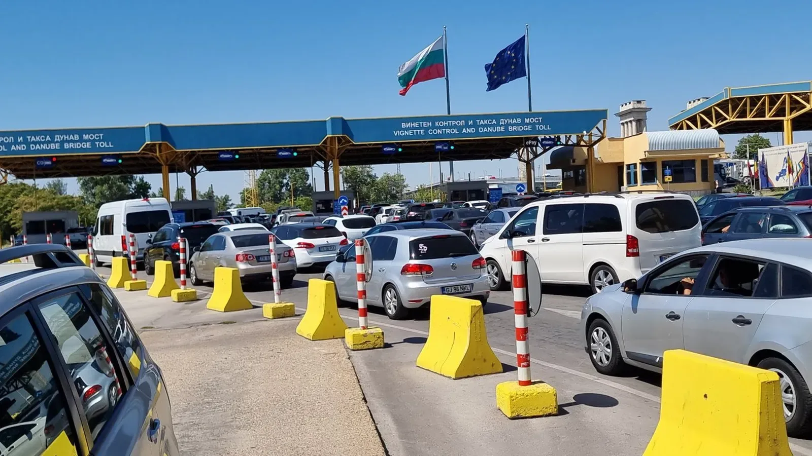 Мъж се застреля при проверка на Дунав мост, ранен е граничен полицай