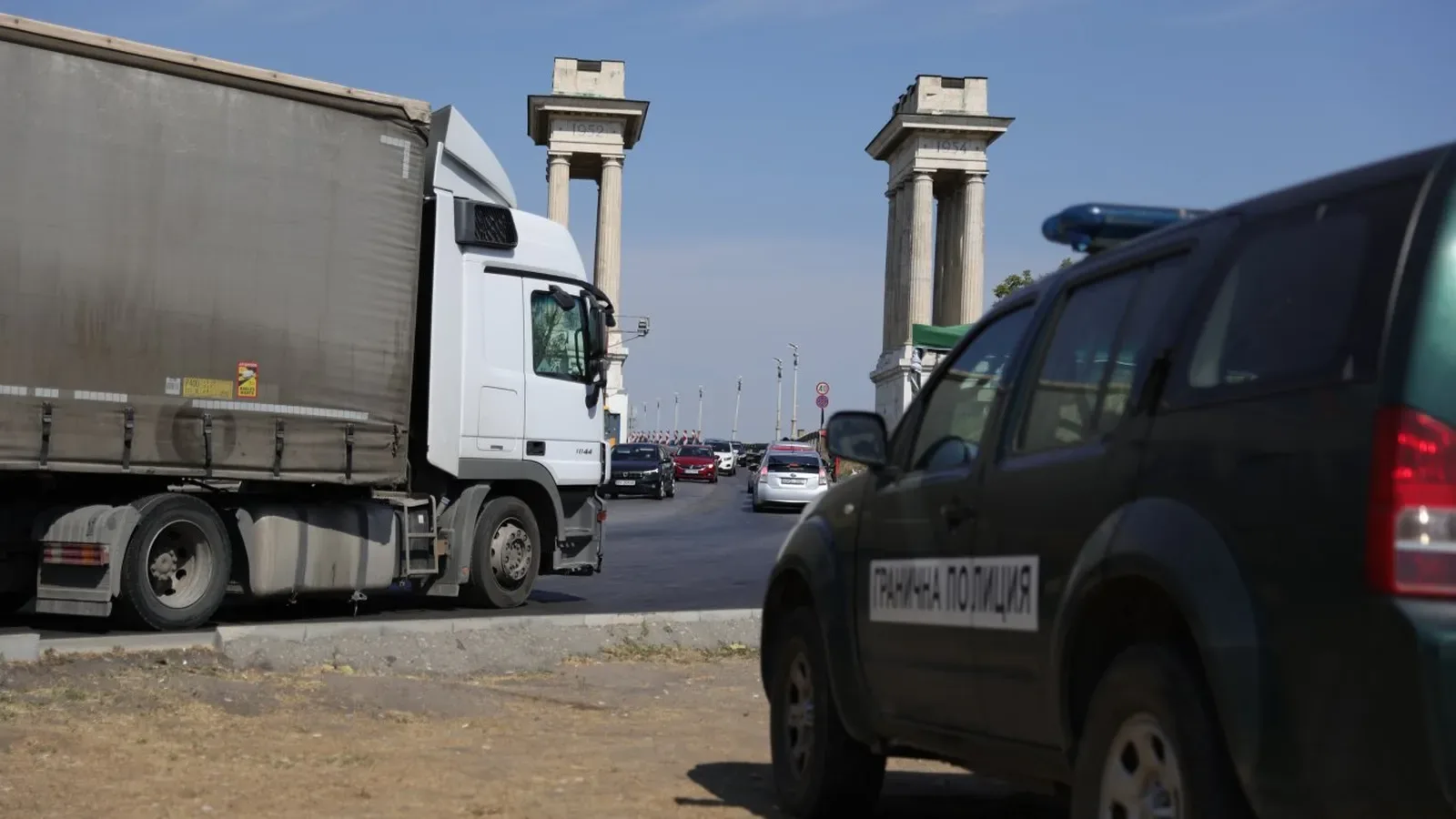 Мотористи излизат на протест на Дунав мост заради скъпата "Гражданска отговорност"