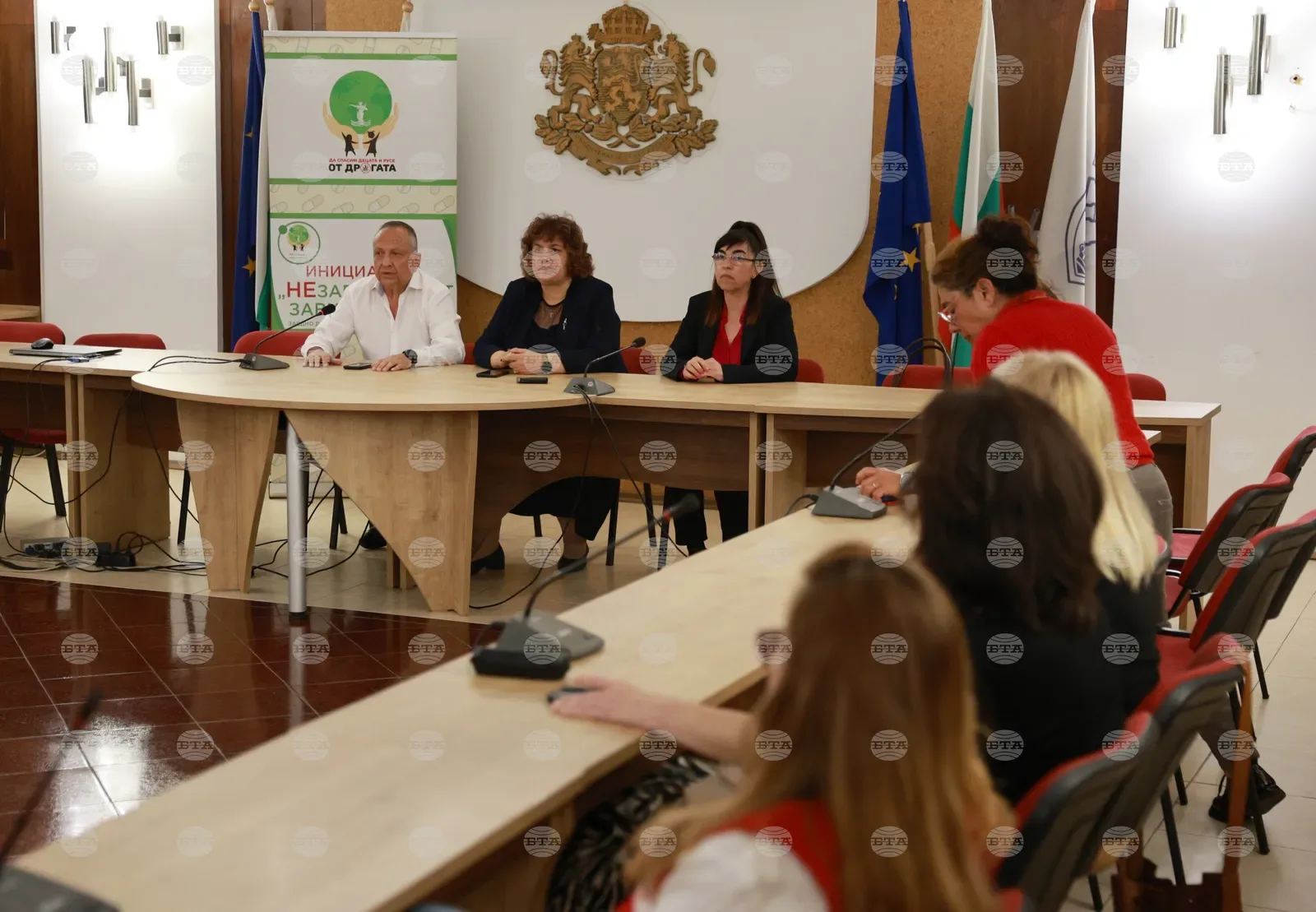 Около 2000 ученици и родители в Русенско ще бъдат анкетирани за наркотици