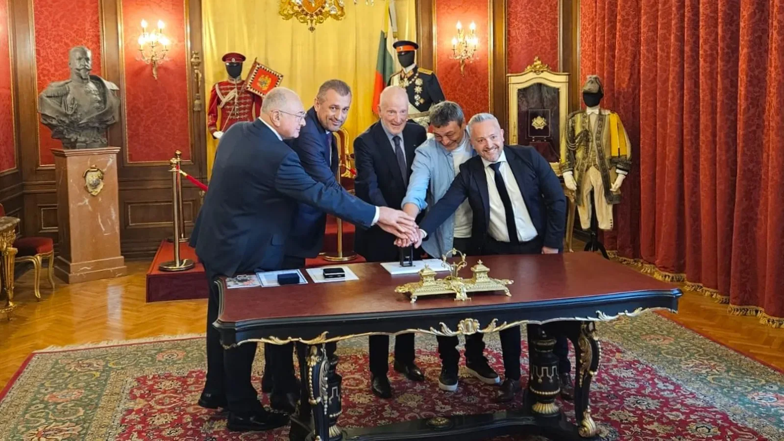 Пуснаха първите марки с лика на български царици