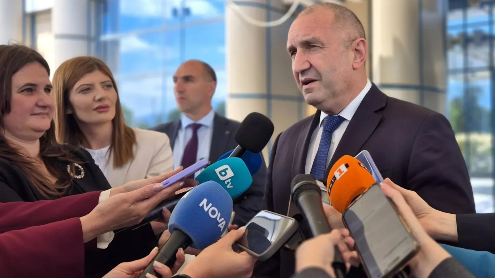 Радев свиква министри за подготовката на Евровизия