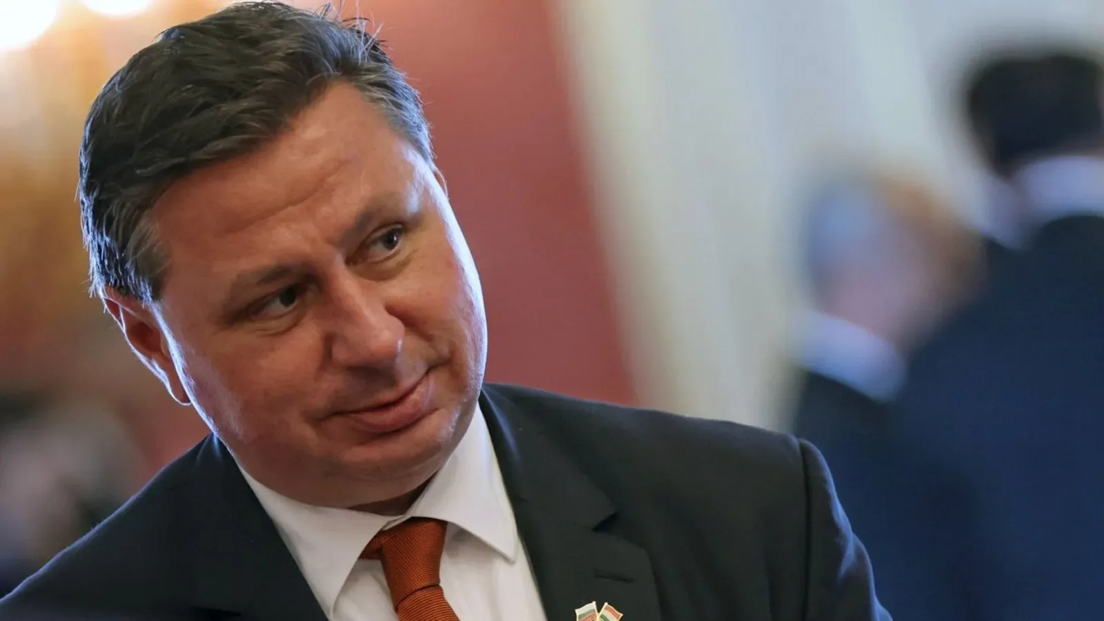 Румен Радев назначи четирима нови зам.-министри