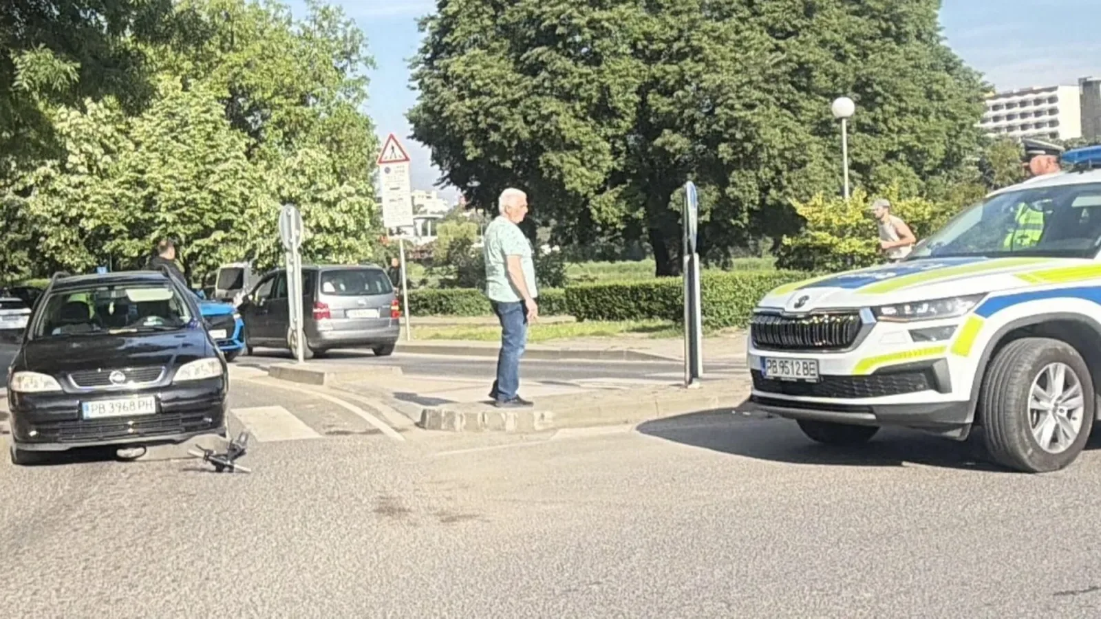 Жена на тротинетка беше блъсната в Пловдив, движението се затрудни