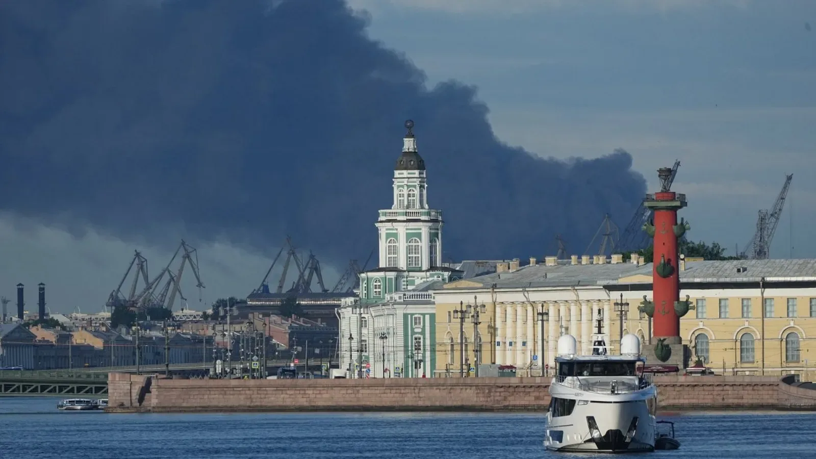86 дрона са свалени над района на Санкт Петербург
