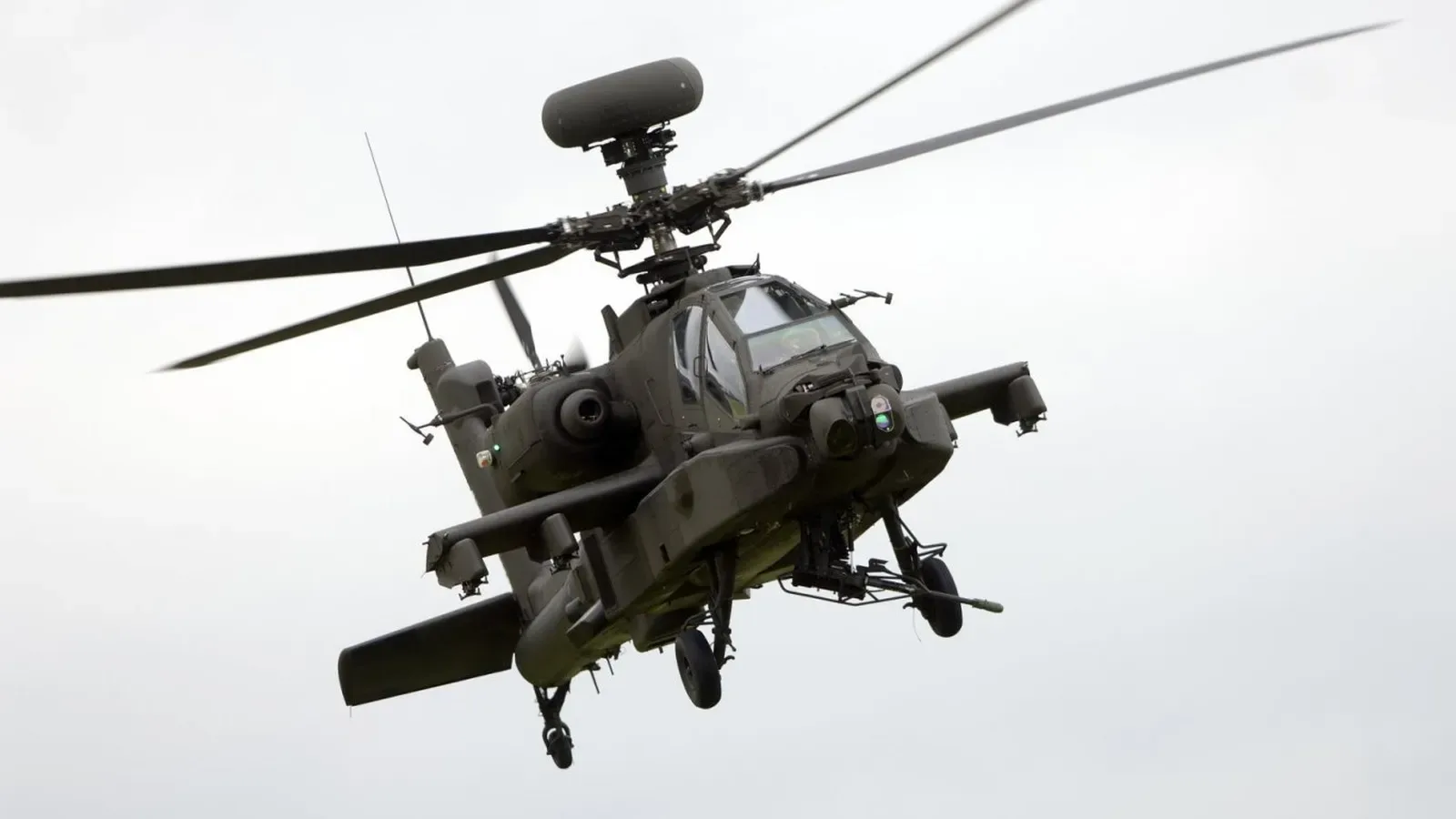 Американски хеликоптер Apache се разби край Ормузкия проток