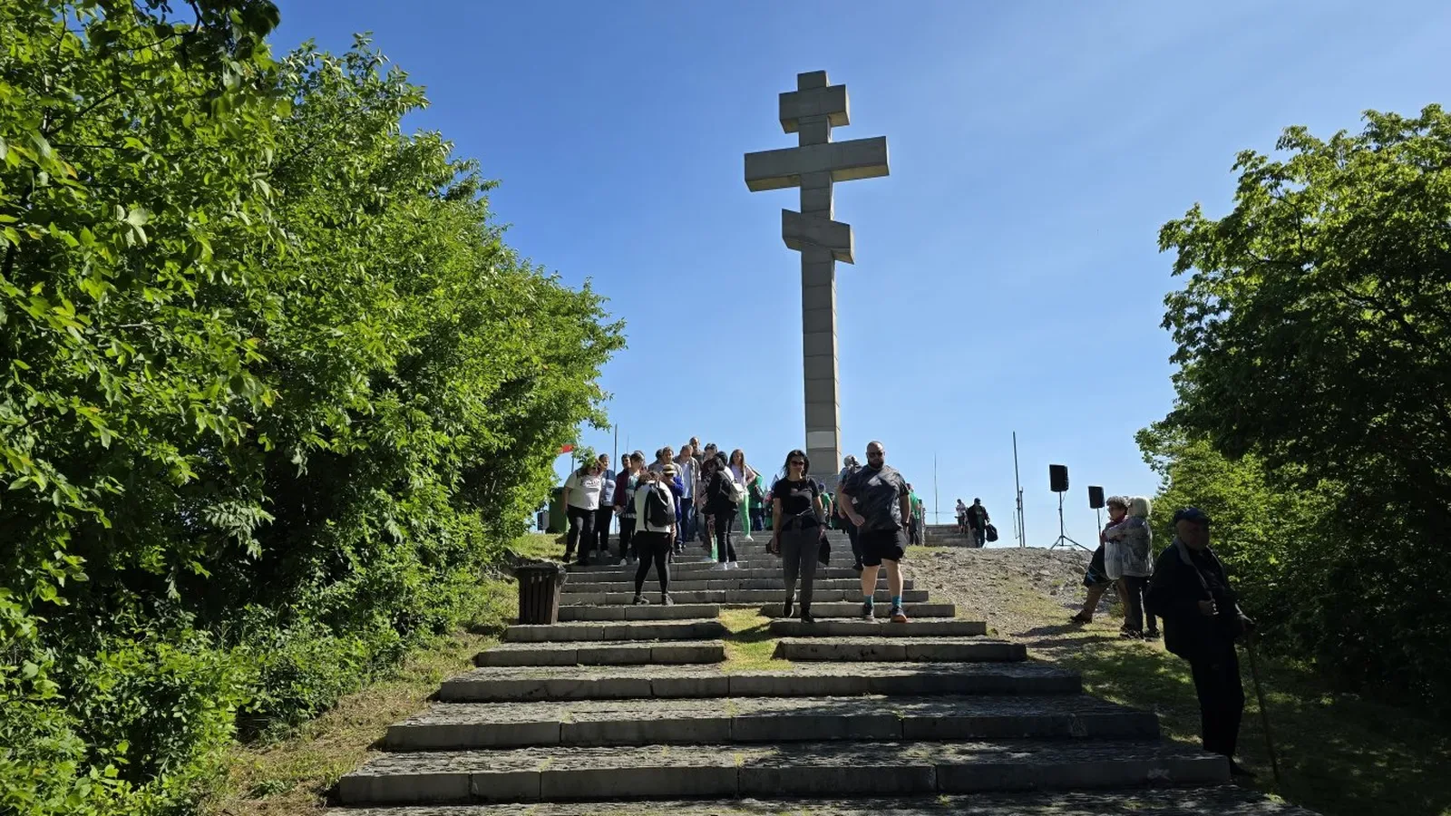 България почита Ботев и героите на свободата