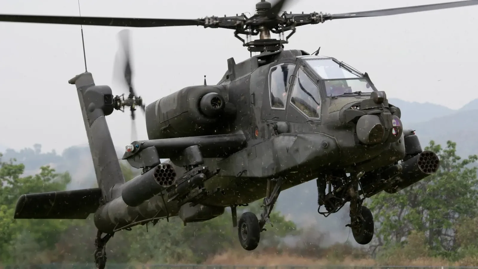 Black Hawk и Apache прелитат над България на 2 и 3 юни