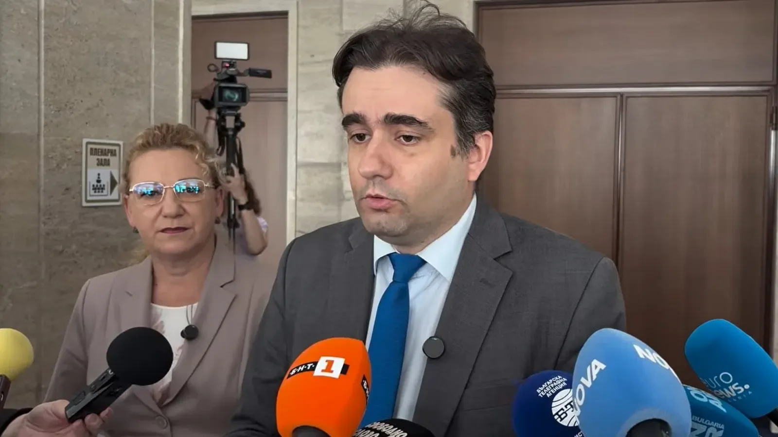 Божанов: Група във Варна е завзела общински и държавни имоти