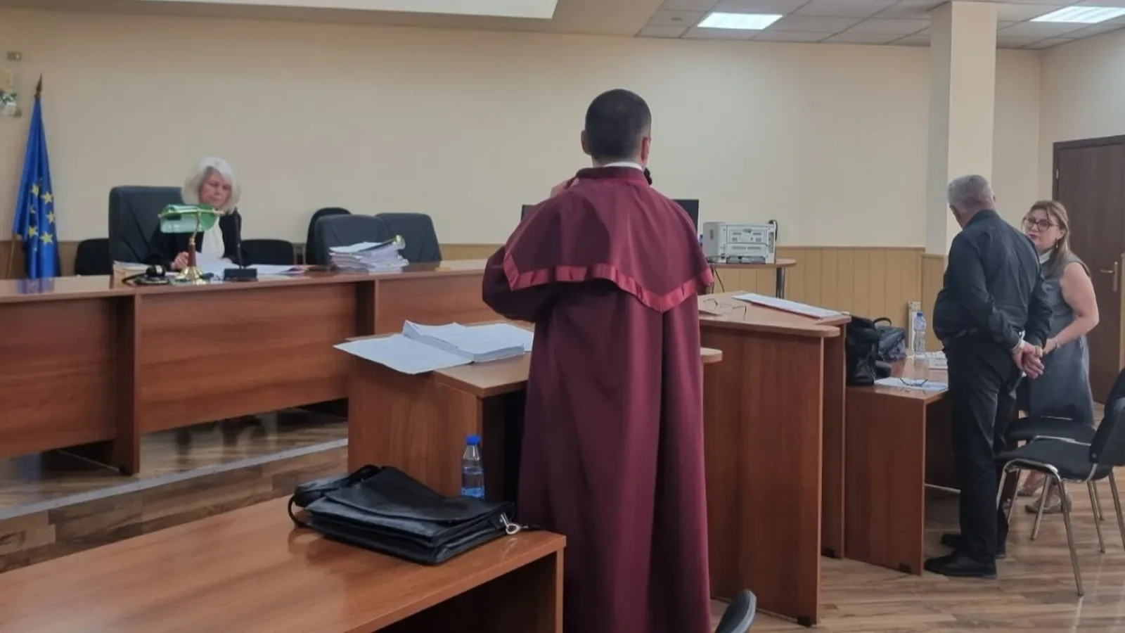 Четирима остават в ареста за схема с фиктивни болнични в Пловдив
