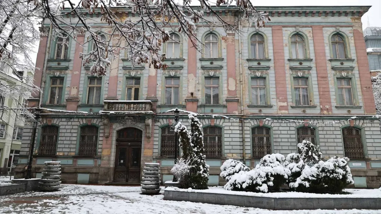 Пловдив обяви поръчка за реставрация на фасадите на БНБ