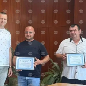Полицията в Сливо поле отличи двама мъже за спасяването на изгубено дете