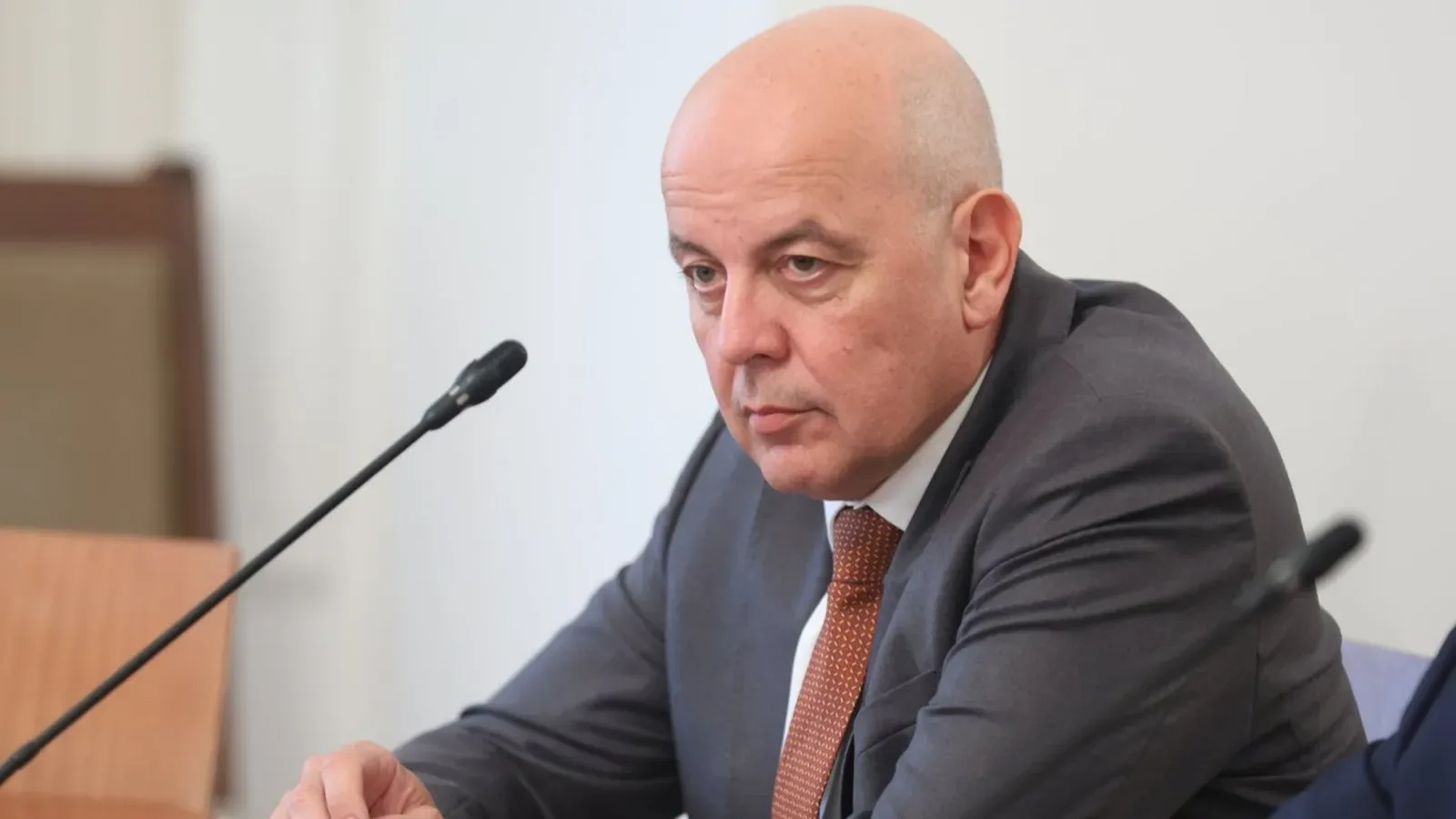 Правителството предлага Антоан Гечев за втори мандат начело на ДАР
