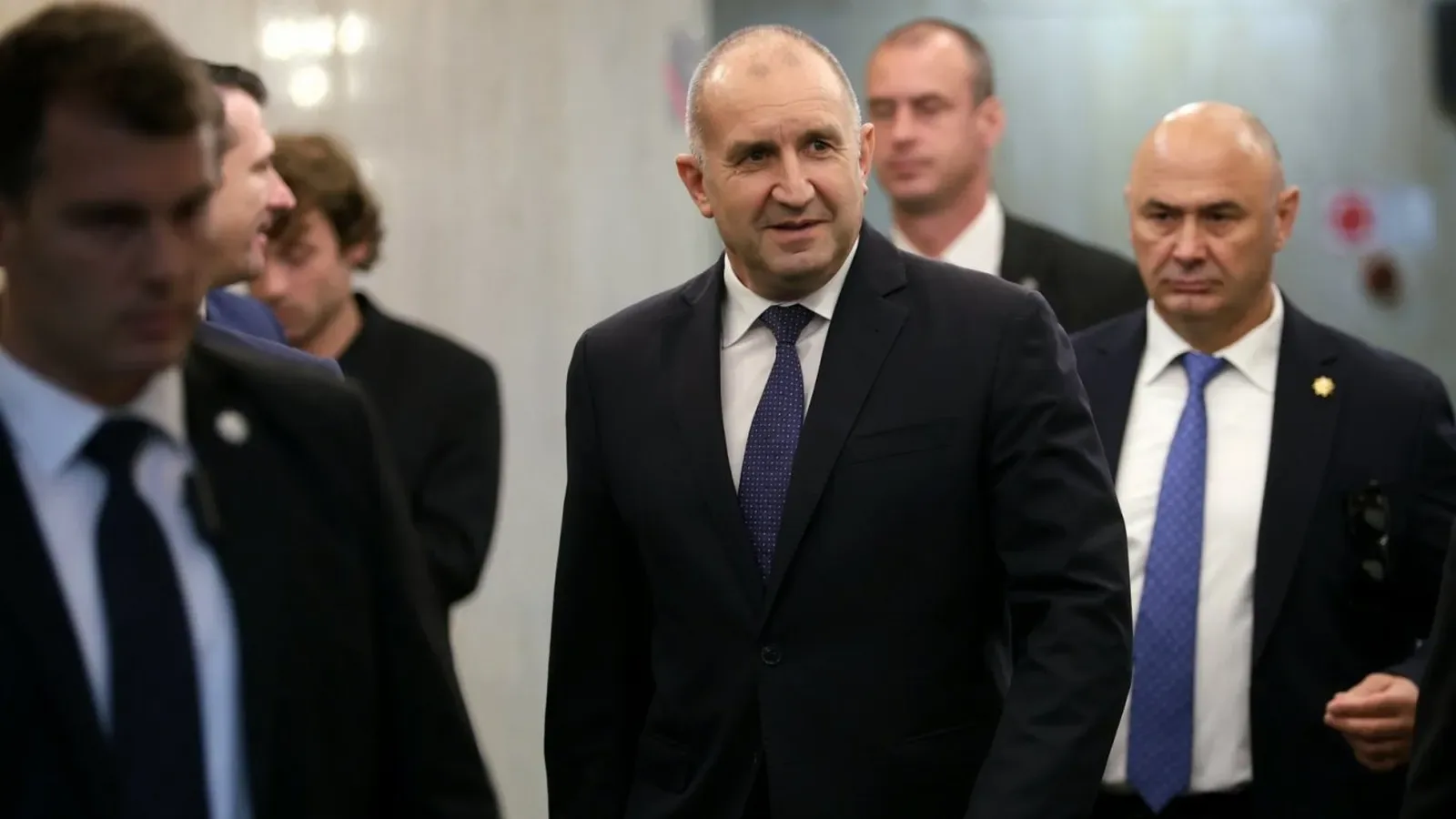 Радев: България няма да подкрепи санкции за сметка на икономиката си