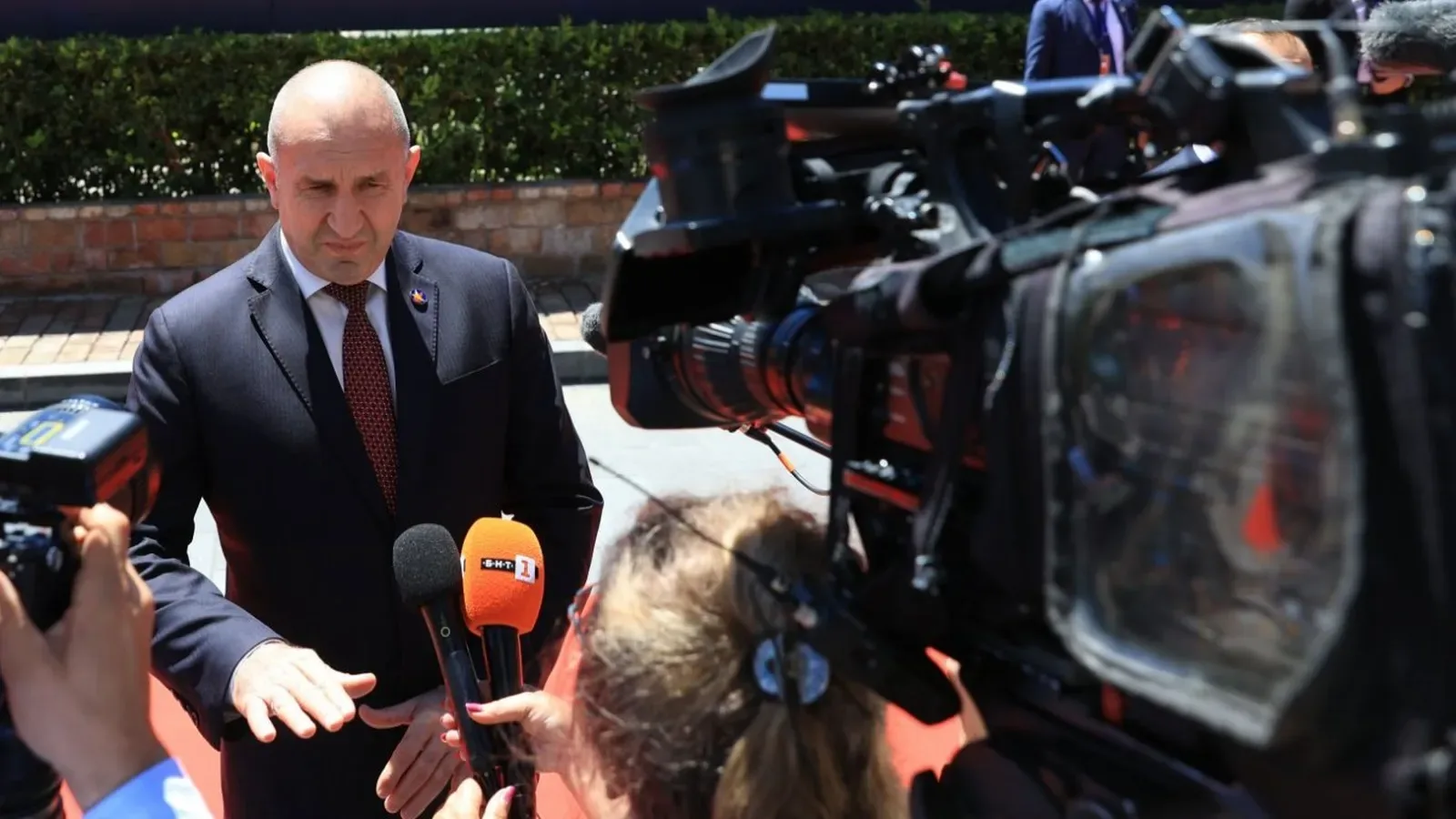 Румен Радев: Неплатени фактури за над 2,2 млрд. евро тежат на бюджета