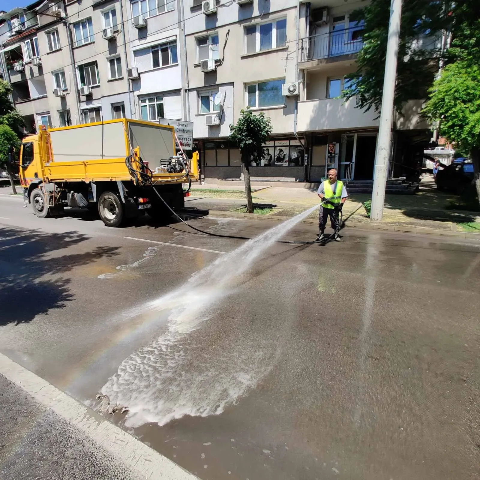 Русе публикува график за миене на улици и булеварди