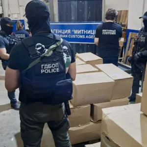 Шестима са задържани за контрабанда на 400 кг марихуана