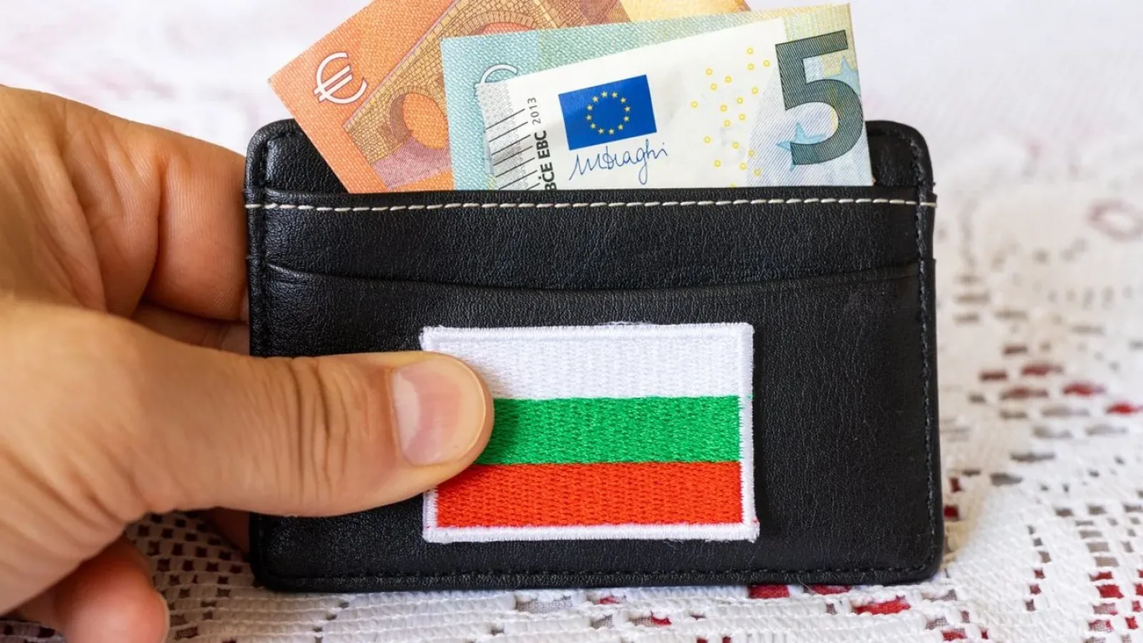 32% от българите са неудовлетворени от живота си, показва Евробарометър