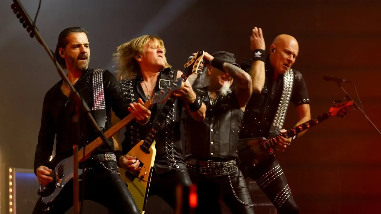 Accept отпразнува 50 години с мощен концерт в София