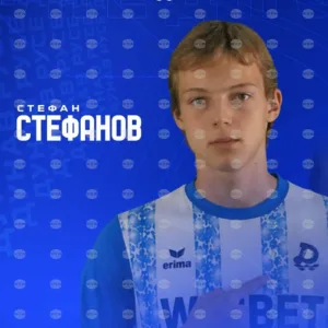 Дунав подписа тригодишен договор със Стефан Стефанов