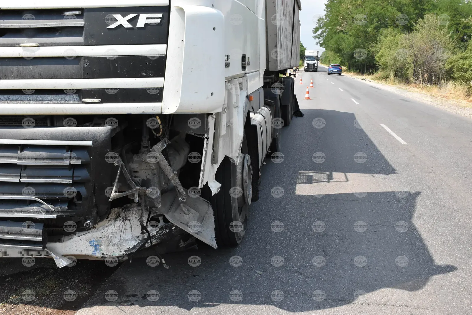 Камион удари три коли в Сеново, четирима пешеходци са леко ранени