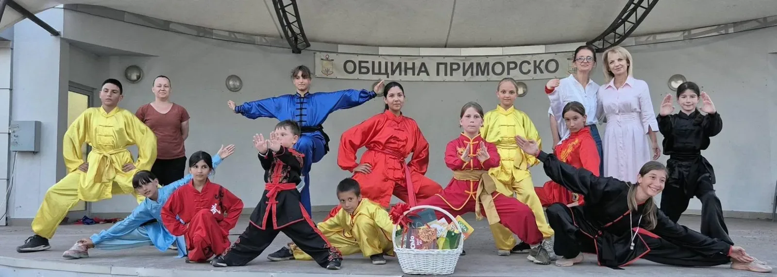 Младите таланти от "Калагия" впечатлиха Приморско с концерт-спектакъл