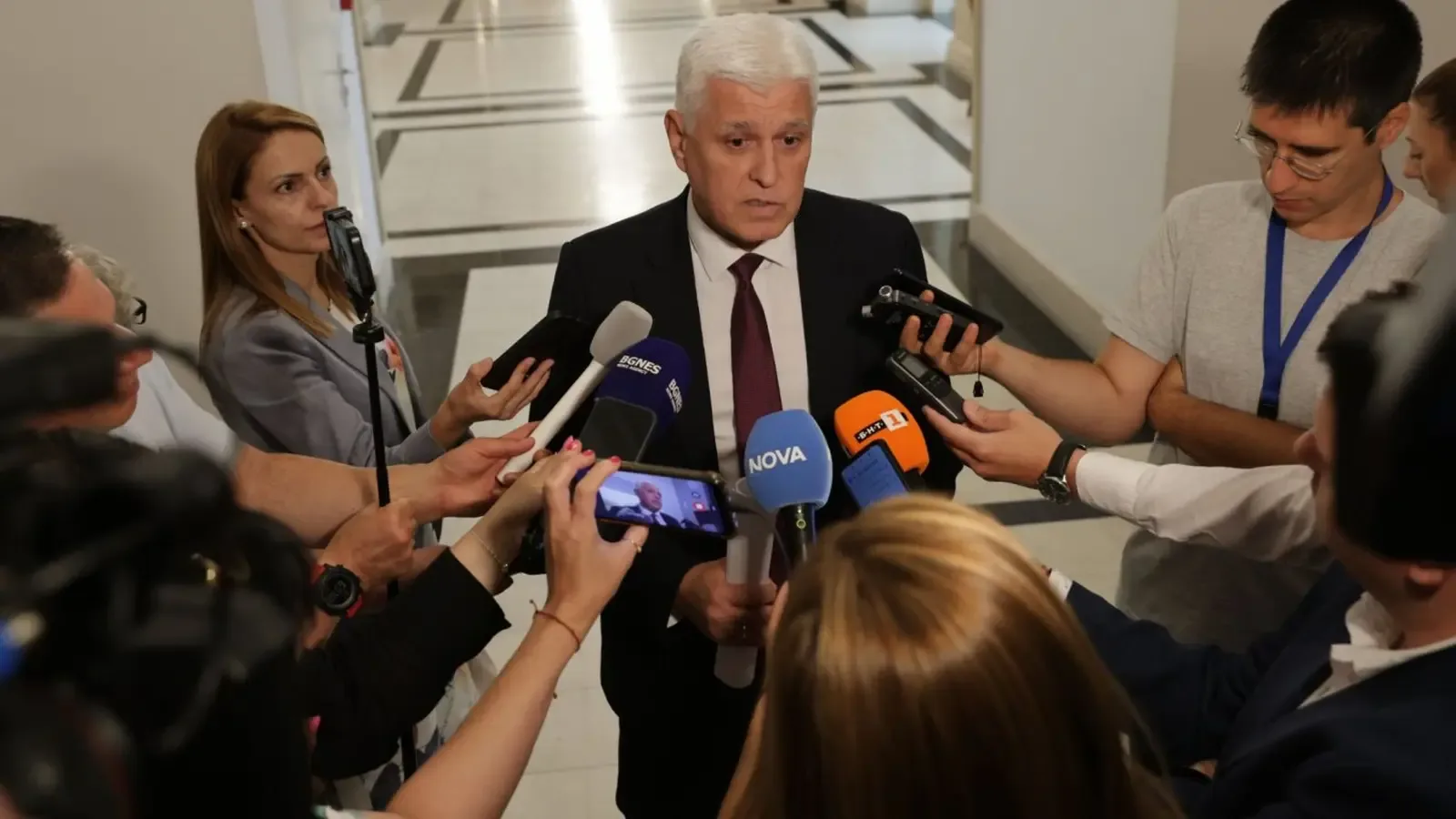 МО търси части за МиГ-29 и проучва употребявани F-16 и Gripen