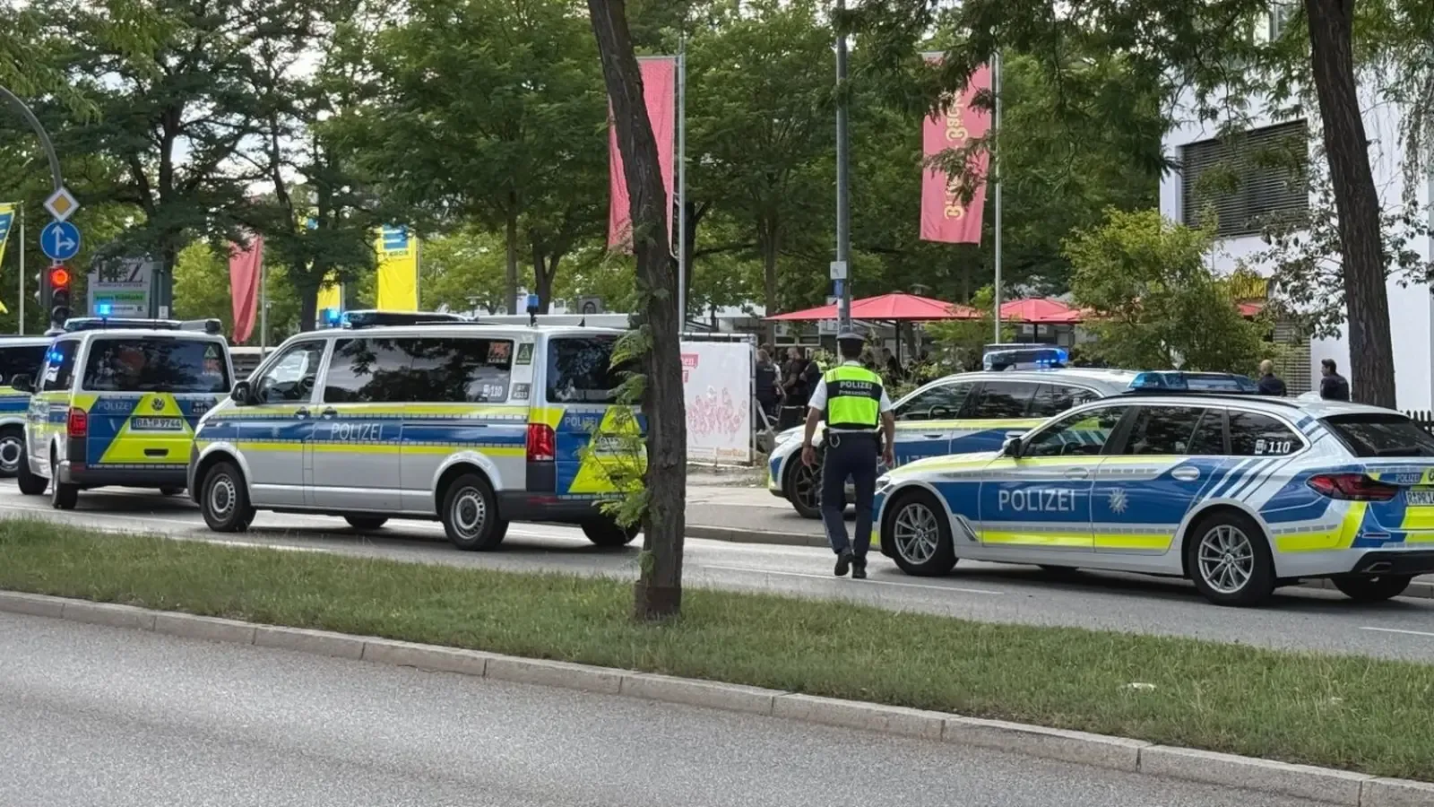 Нападение с нож в банка в Регенсбург остави един мъртъв