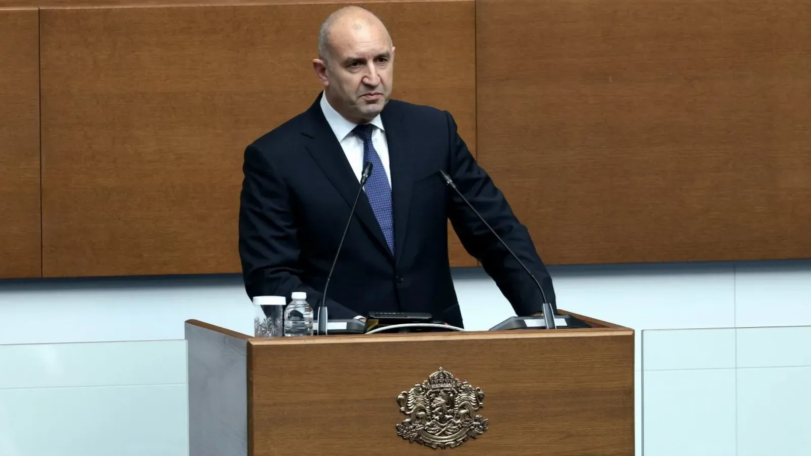 Радев: България ще наложи резерви по новите санкции срещу Русия