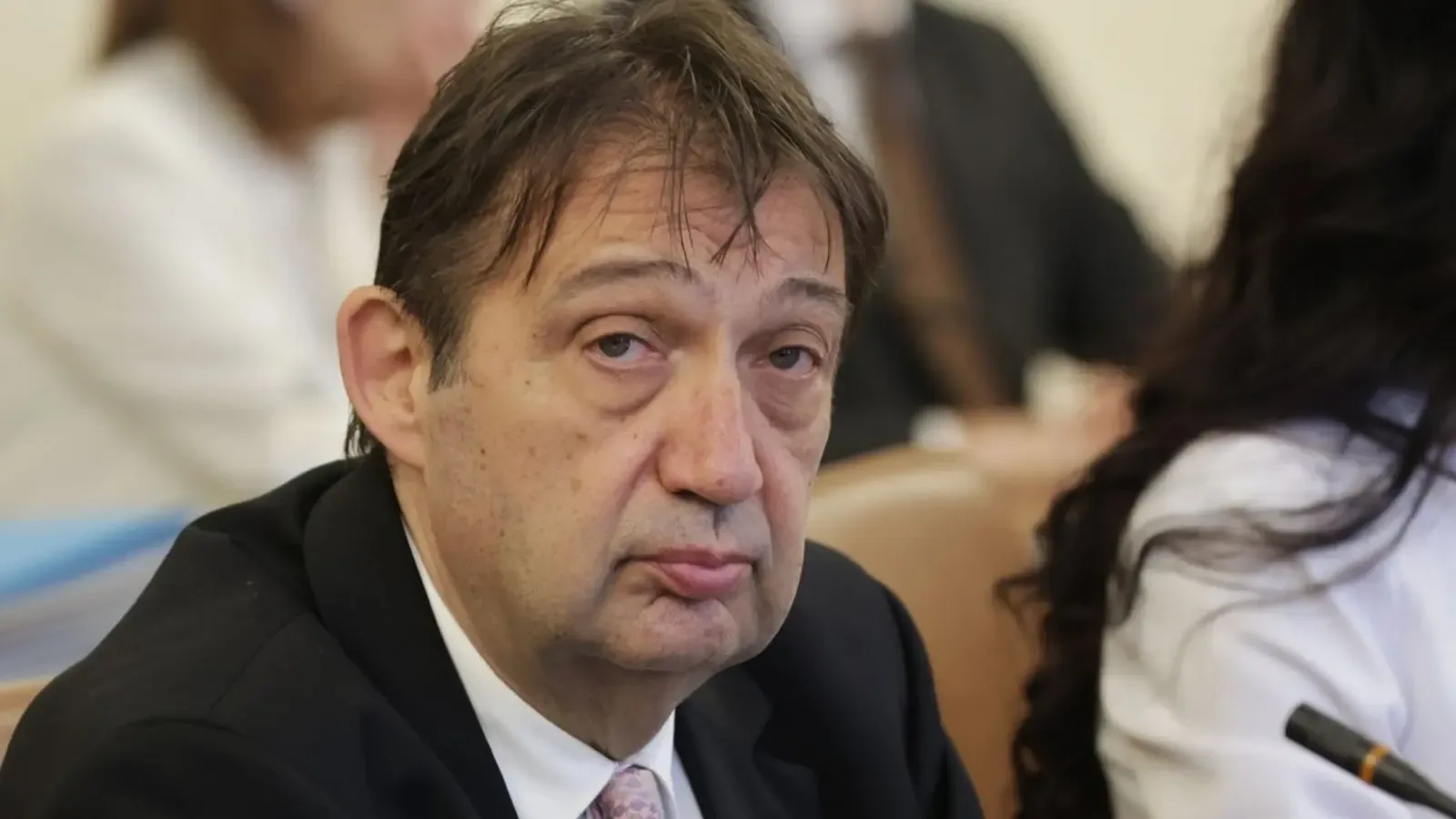 Шишков създаде експертна група за мантинелите