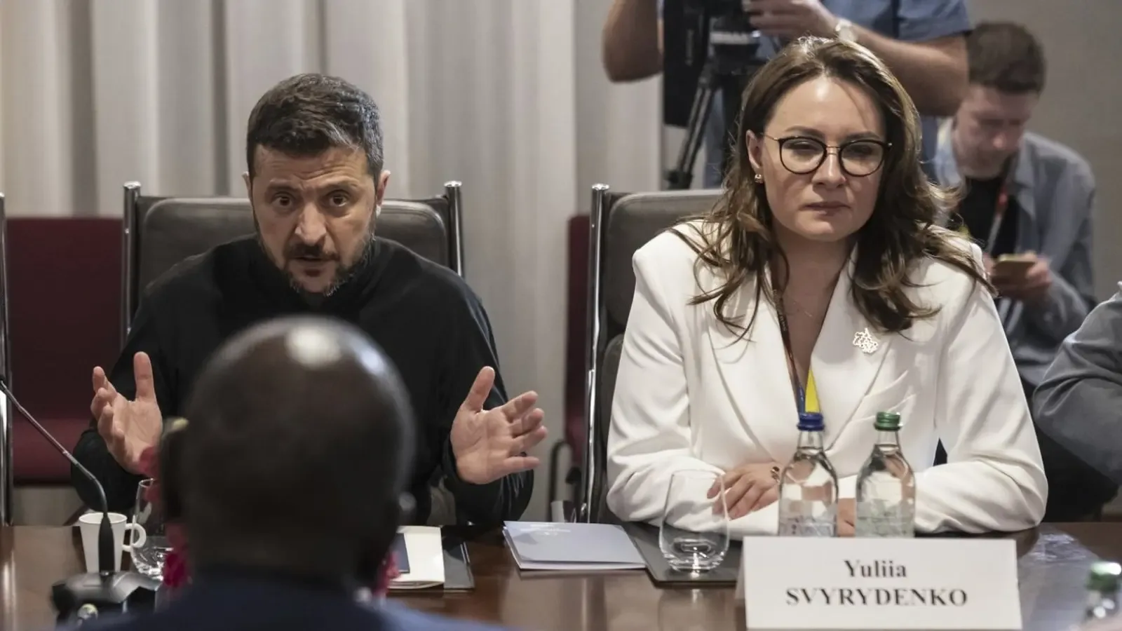 Украинският парламент получи оставката на премиера Юлия Свириденко