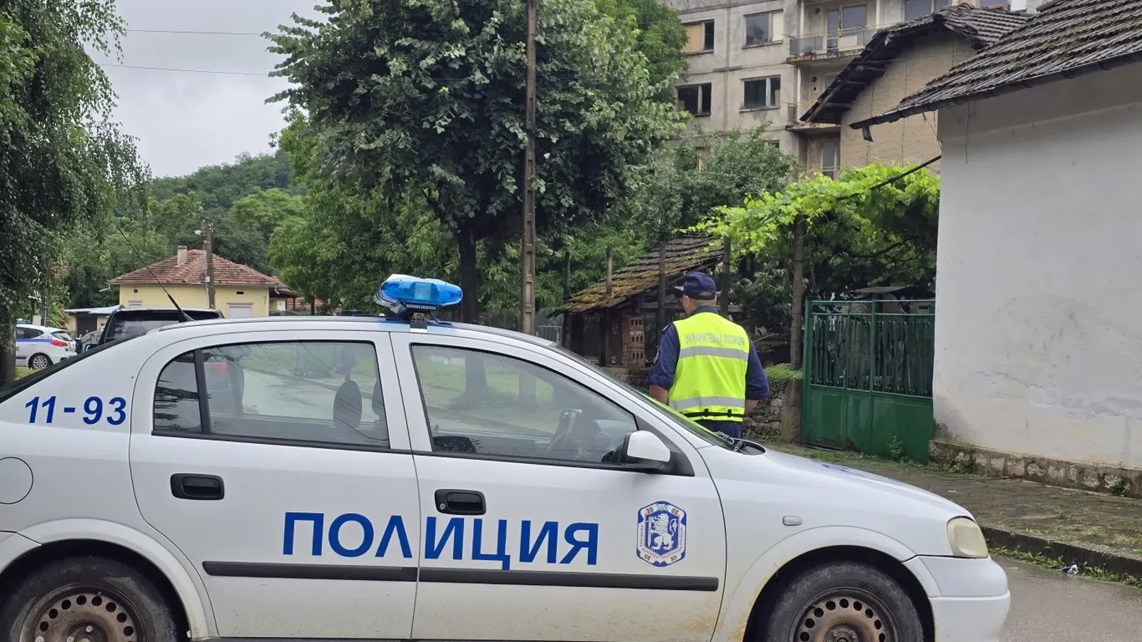 Втори обвиняем остава в ареста за тройното убийство в Угърчин