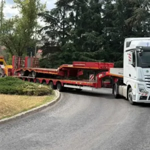 50-тонен турски автовоз блокира булевард в Русе