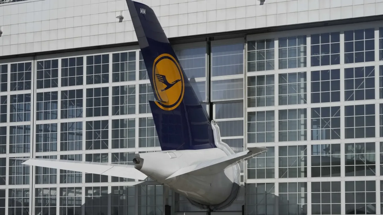 Airbus A380 кацна твърде рано на летището в Мюнхен