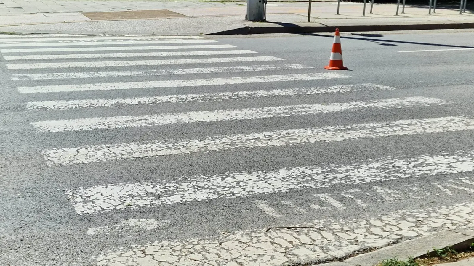 Автобус блъсна майка и дете на пешеходна пътека в Свети Влас
