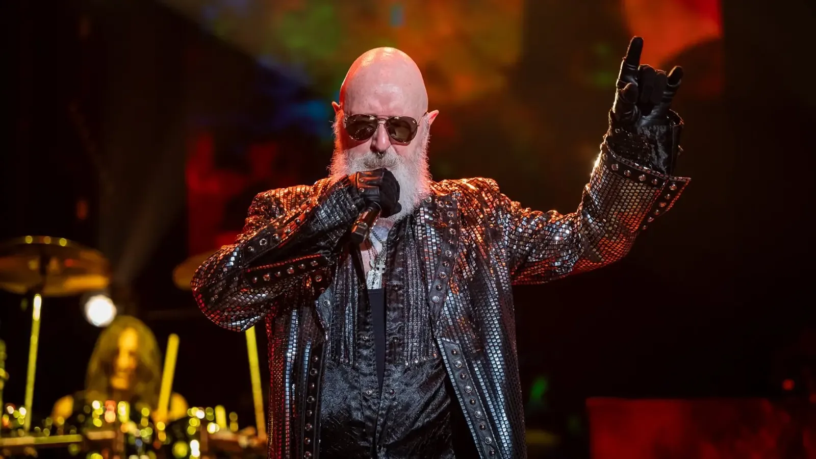 Буря прекъсна за кратко концерта на Judas Priest в София