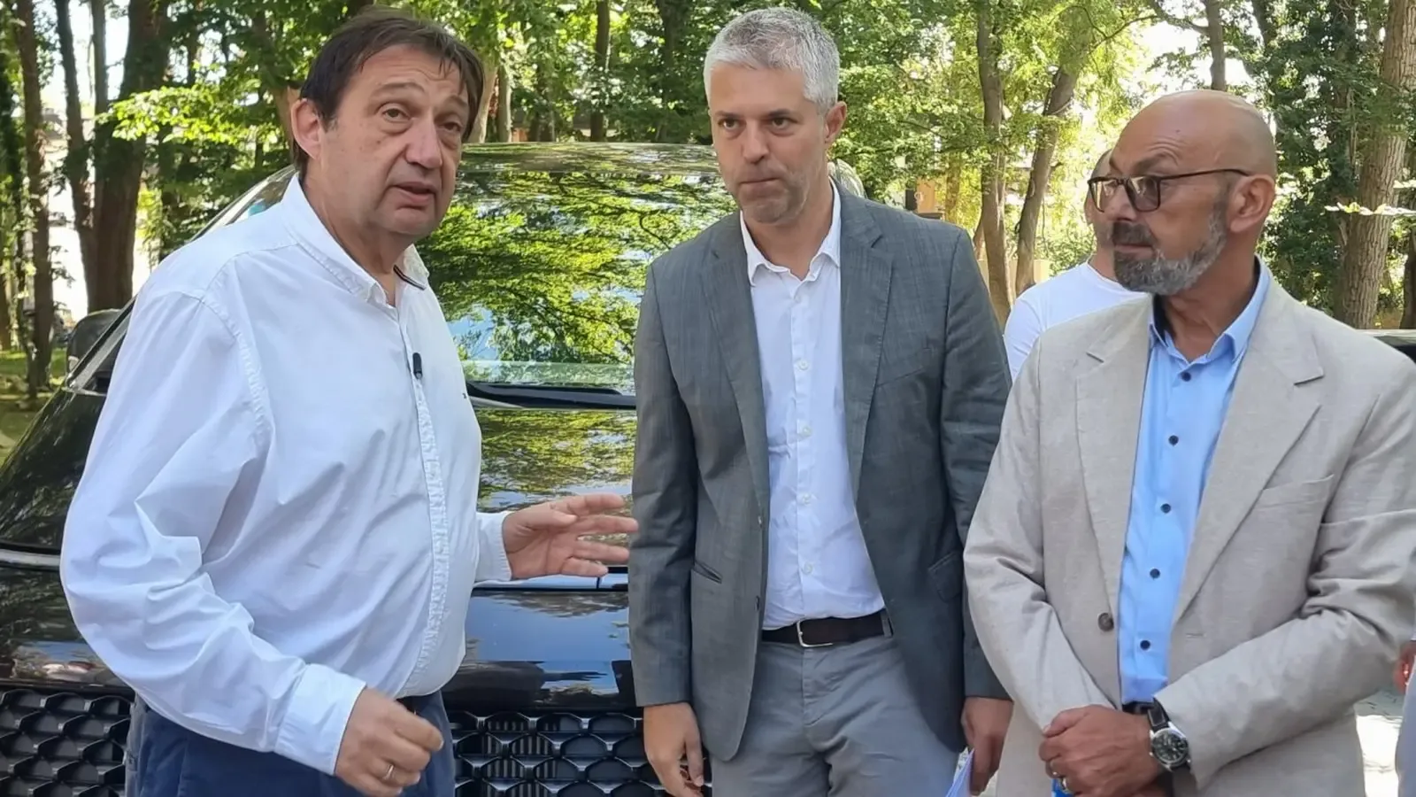 Държавата спира ток и вода на незаконния комплекс в "Баба Алино"