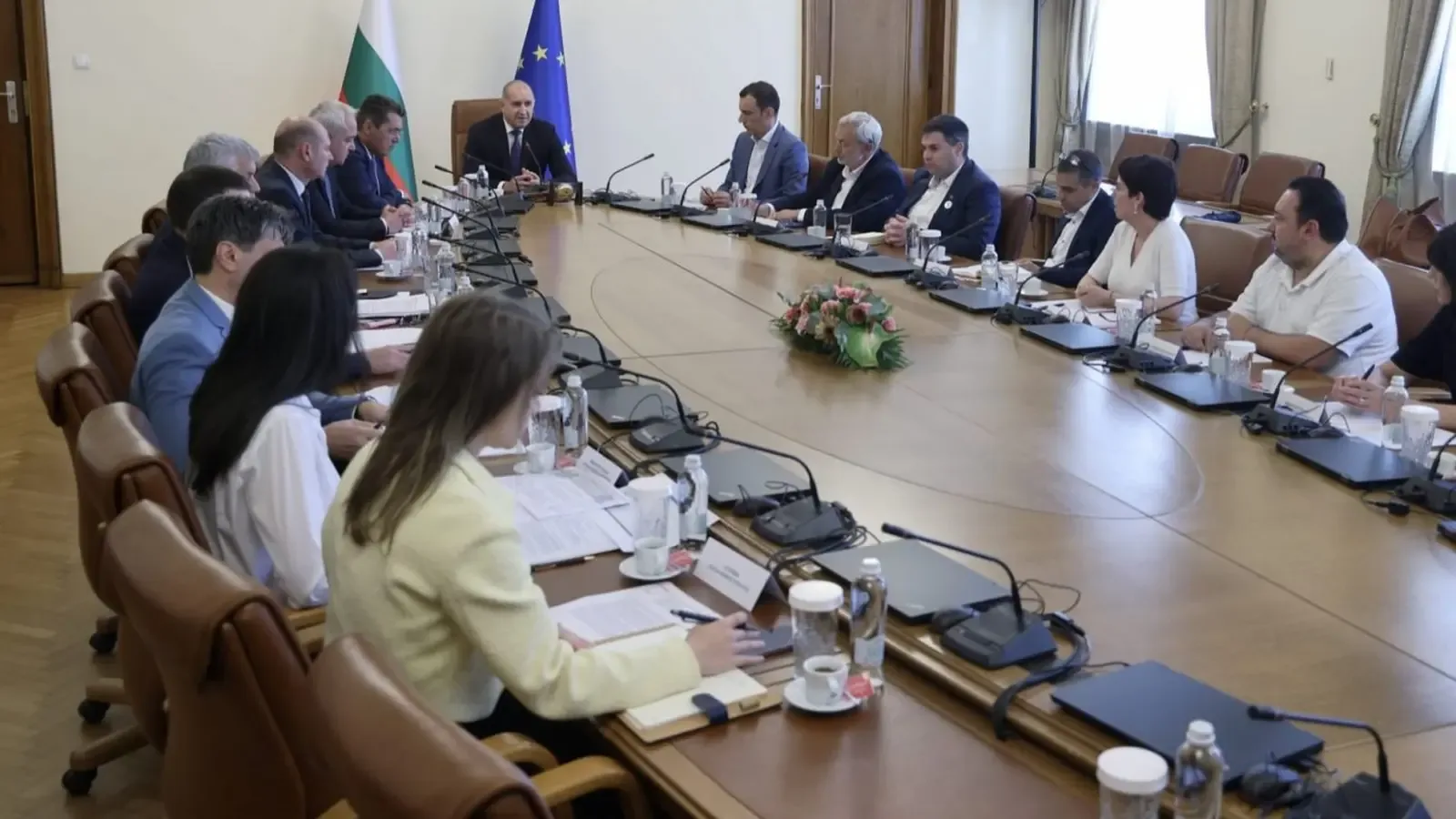 Декларациите на властта: Някои министри са по-имотни от премиера