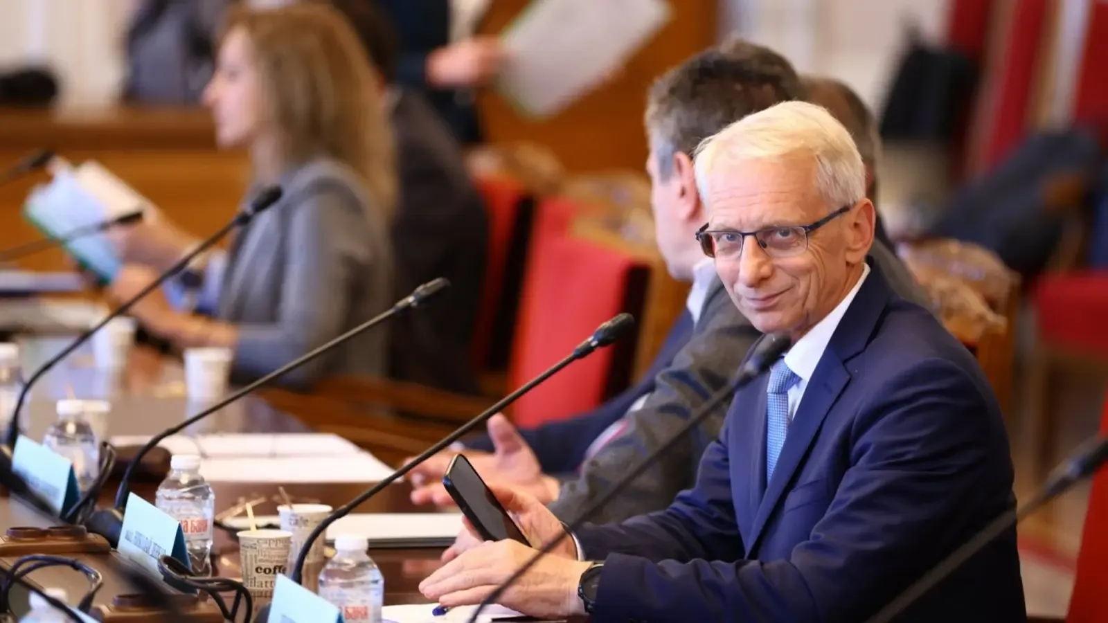Денков: Управляващите не търпят критика и бързат да се хвалят