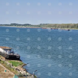 Дунав при Русе продължава да спада, ограниченията остават