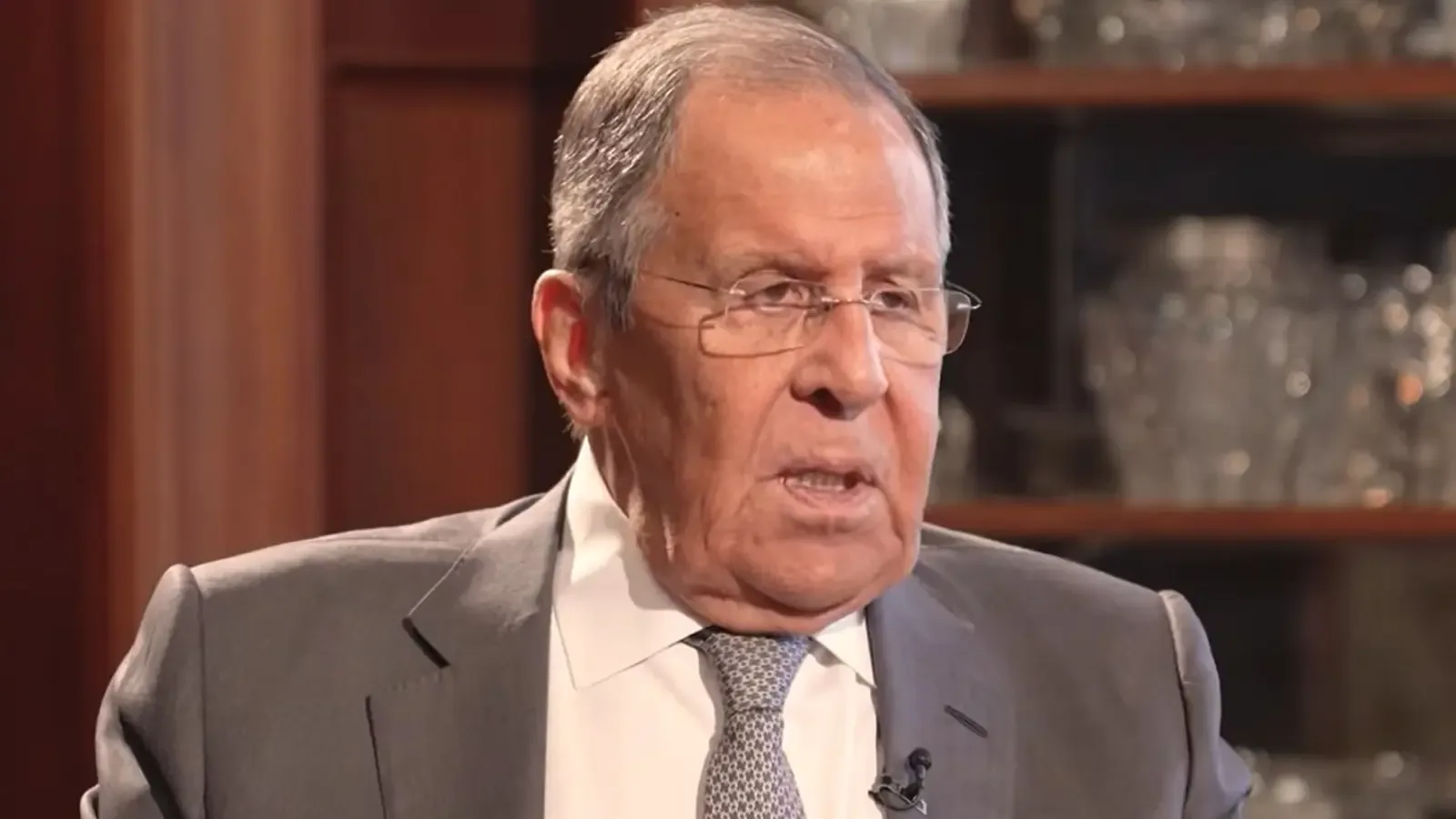 Лавров: Радев защитава националните интереси, не бюрокрацията на ЕС