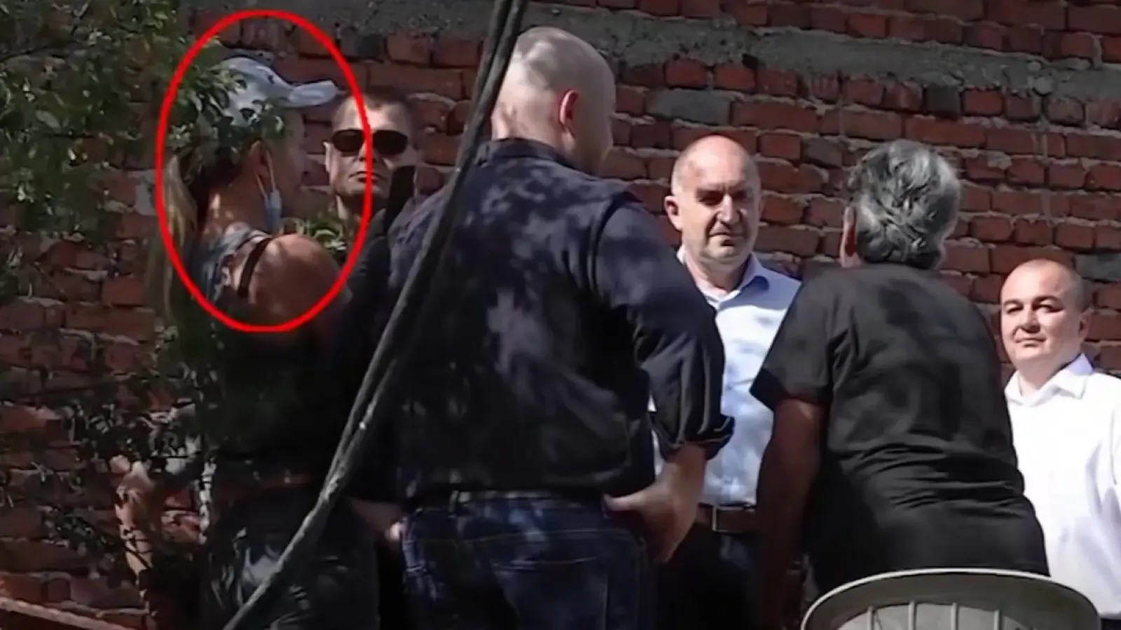 МС: Гергана Петрова е снимала Радев без ограничения