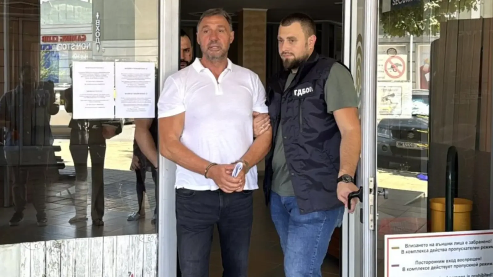 Обвиниха Христо Широков за група около ВиК-Бургас, но е извън страната