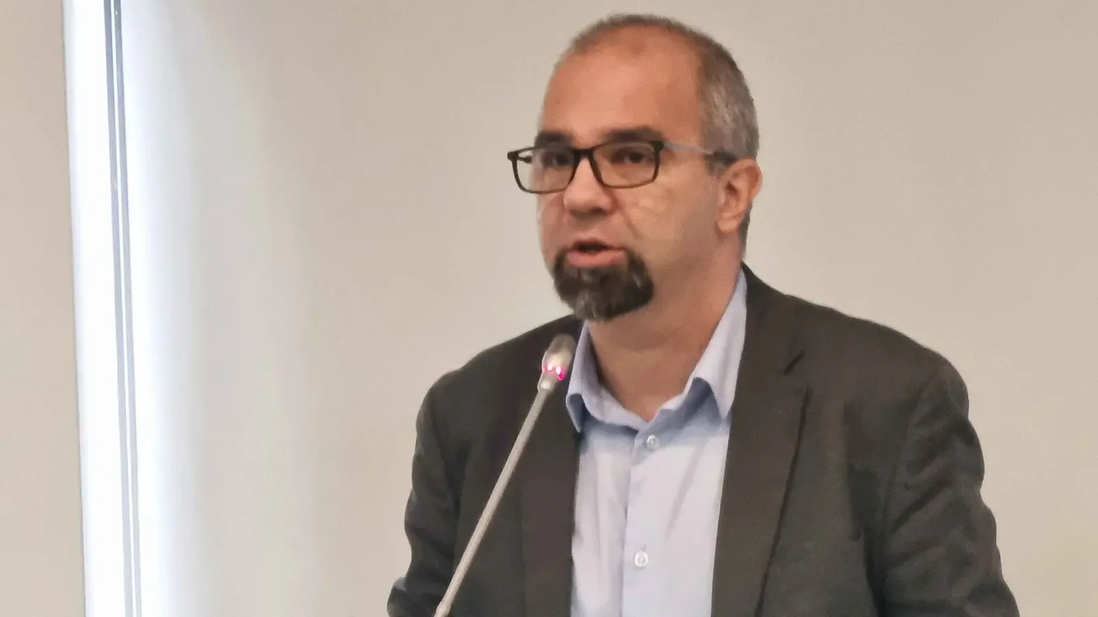 Първан Симеонов: Победа на Йотова може да прелегитимира Радев