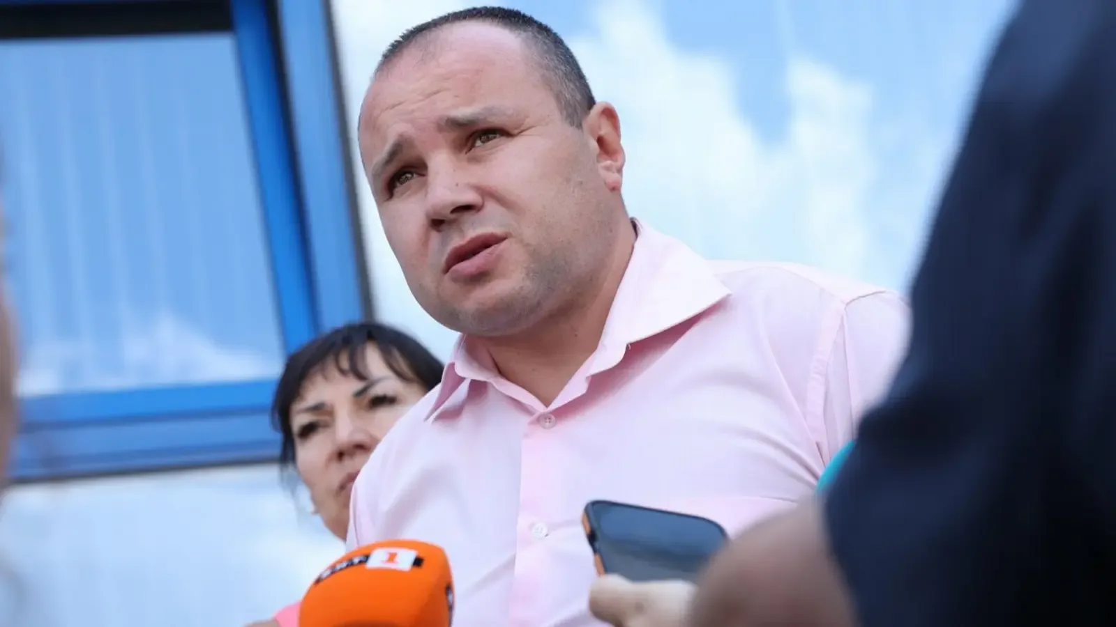 Пиян шофьор без две гуми спря след гонка в София