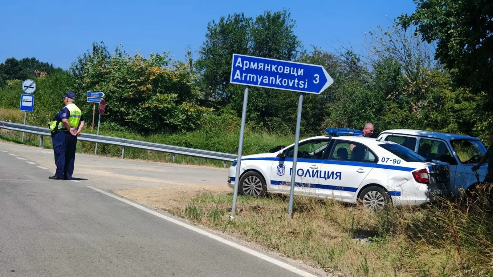 Пожар след взрив в склад за боеприпаси край Трявна