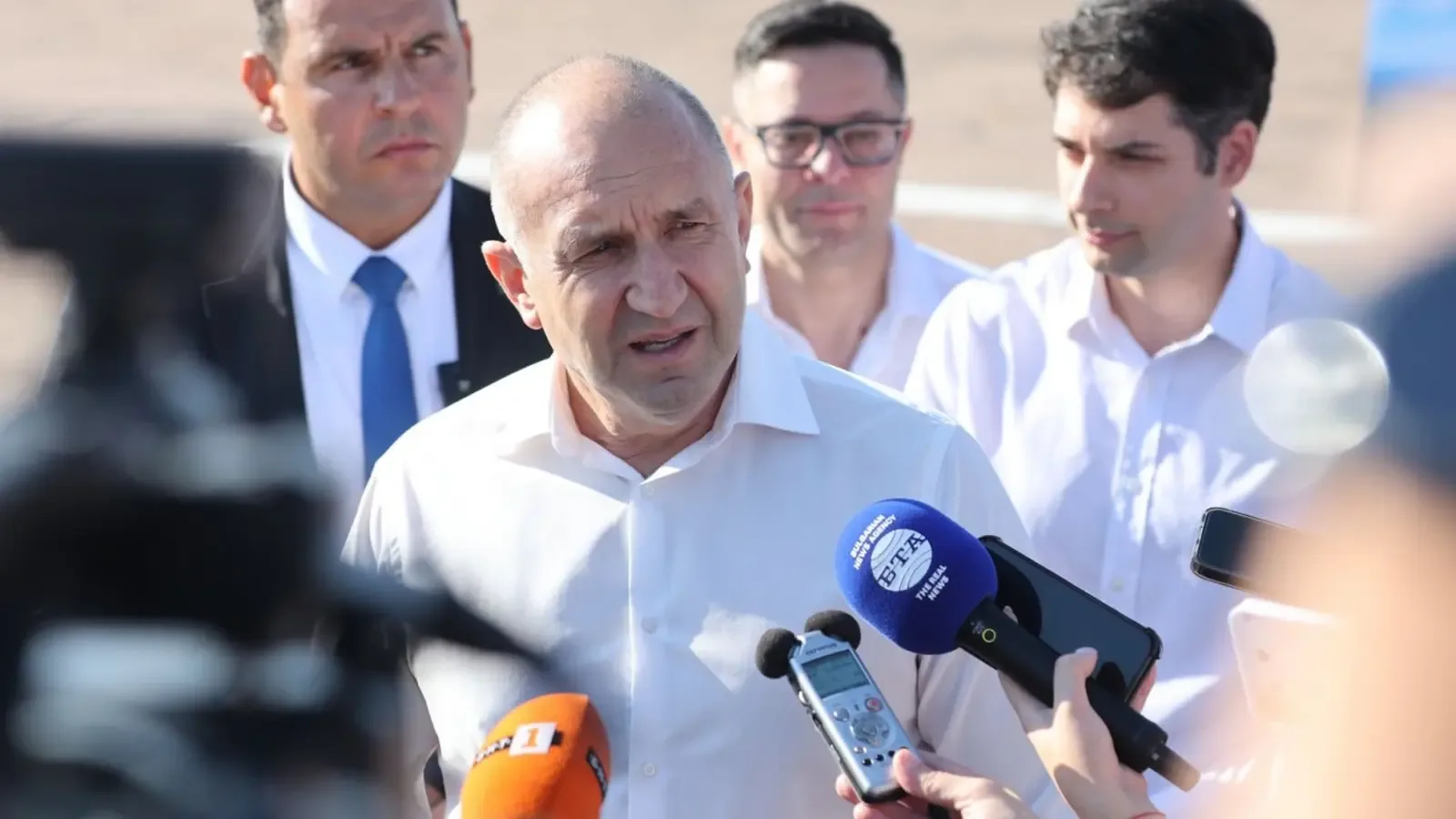 Радев: Гостите на България да спазват законите и благоприличието